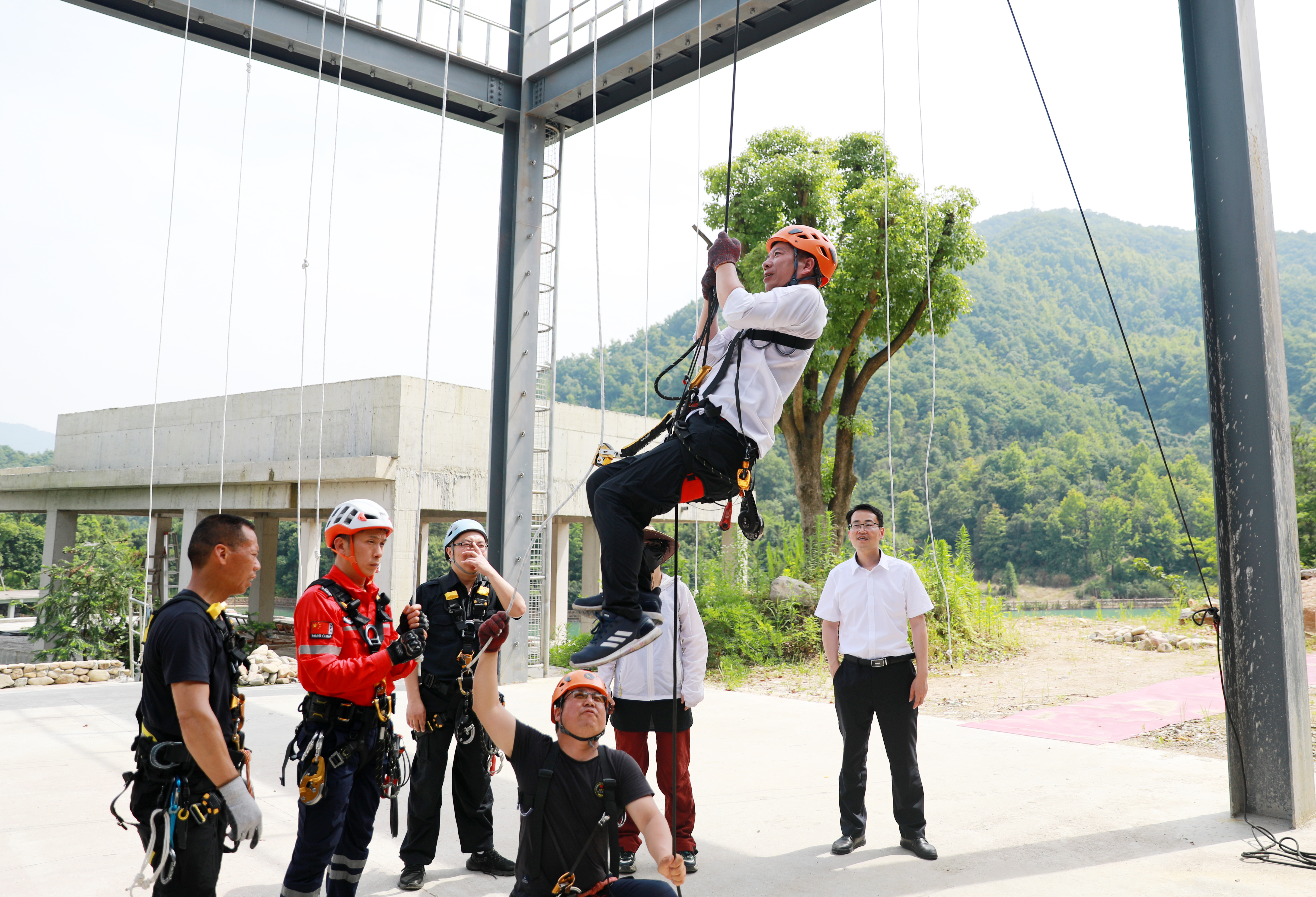 1656054708575212.jpg 繩索攀爬演練現場.JPG